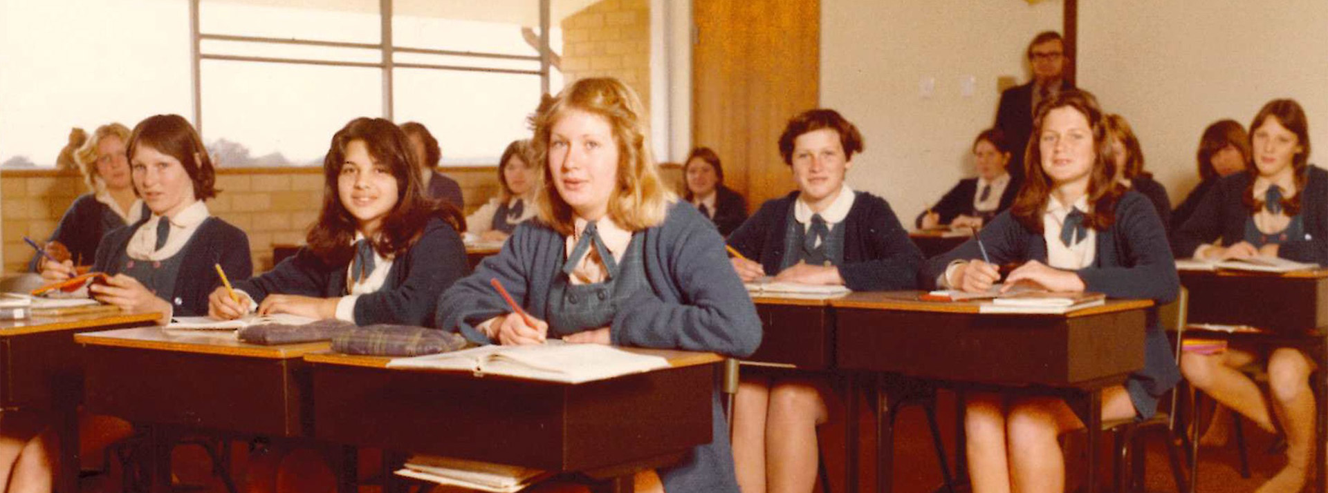 historical photo of Caroline Chisholm Catholic College Glenmore Park students