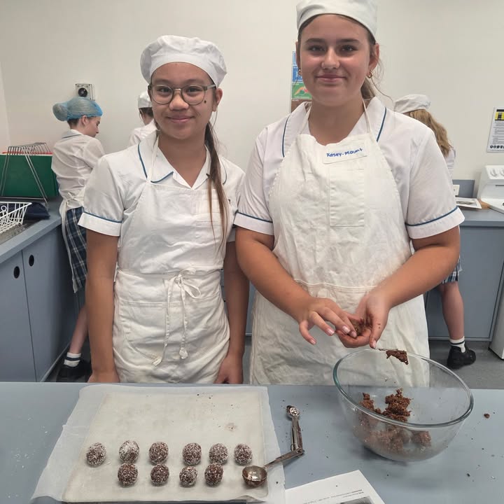 851986860269258_1498014518999819-1