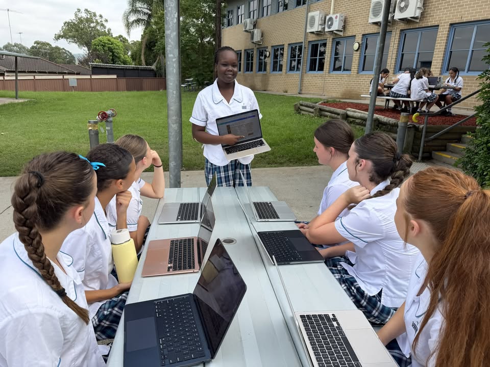 851986860269258_1516101757191095-1