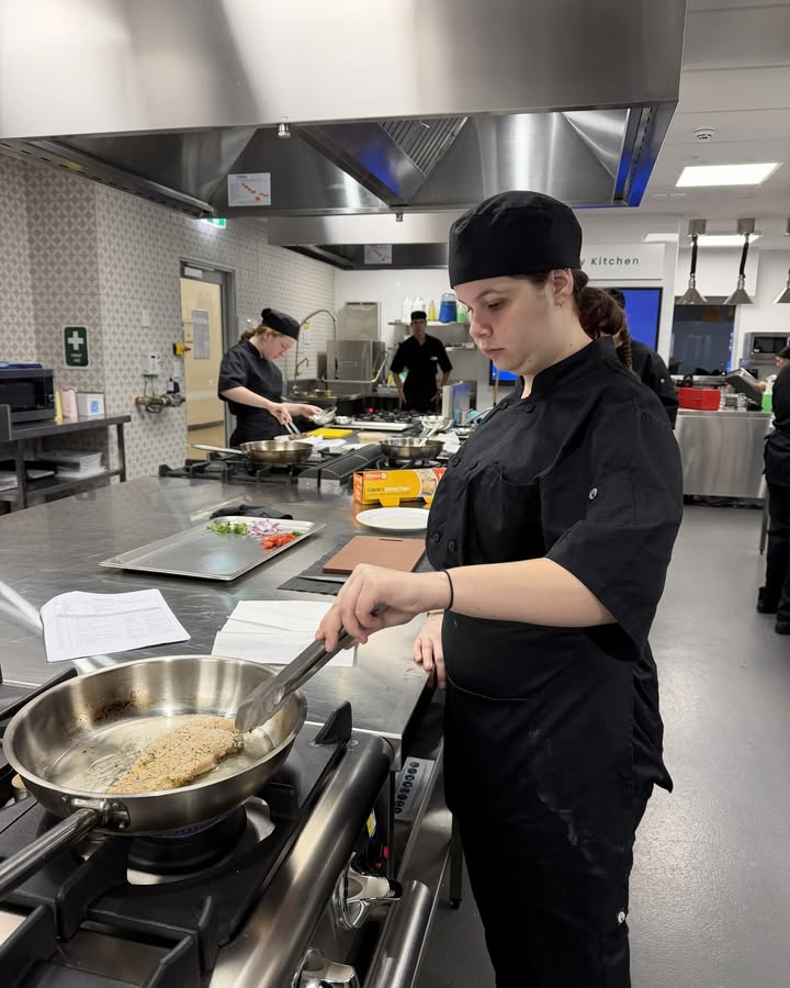 851986860269258_1537233738411230-1