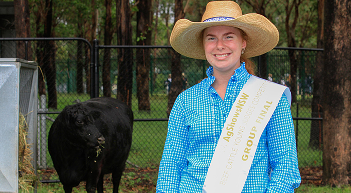 Caroline Chisholm Glenmore Park Alumni Student Brittany Jones is getting ready for the Easter Show.